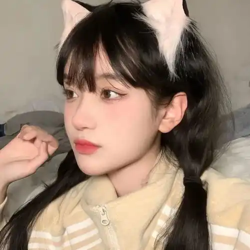 30张精致动人的优质女生头像
