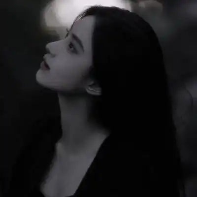 又丧又酷的女头像部位图黑暗系丧系头像身体部位图
