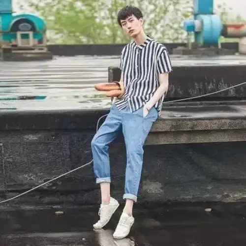 t恤搭配什么裤子潮男服装搭配技巧