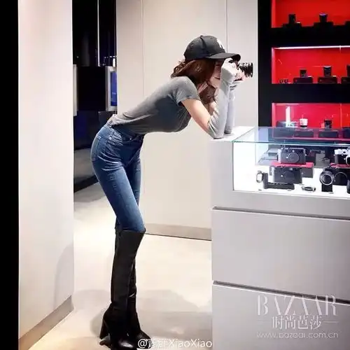 贾静雯林志玲都是43岁台湾女生的童颜和身材美得不科学