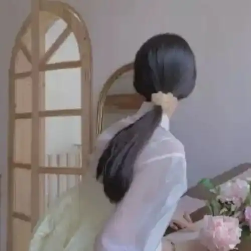 小众侧颜女生头像