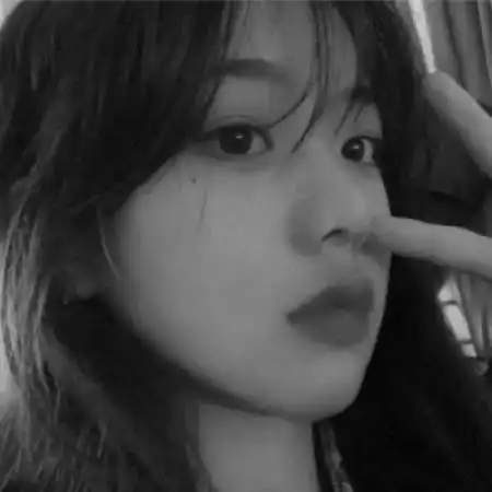 qq头像黑白女生时尚好看的,我的青春有你