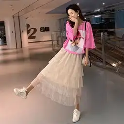 慵懒风韩版宽松v领美女图案t恤百褶网纱蛋糕裙两件套装