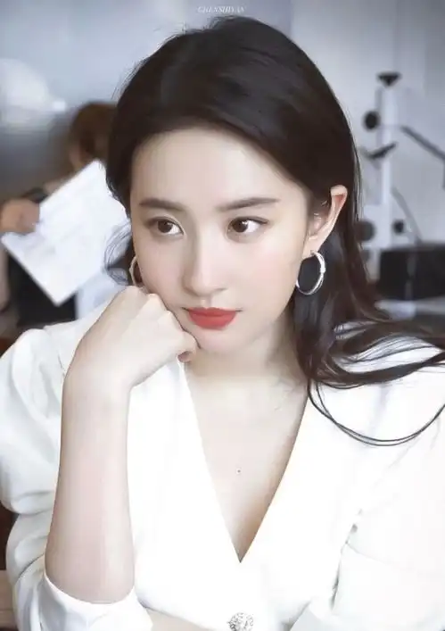 一看就很有钱的女孩是啥样的