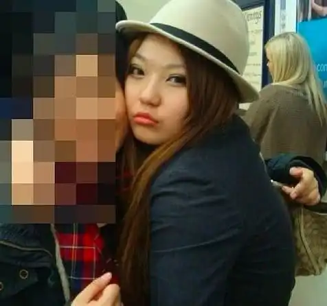 恋爱长跑9年,还是分手了女助理晒同款照,暗讽女友