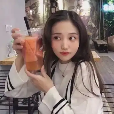 想和你一起在晚风里说些可爱的废话数星星知道月亮也凑过来听