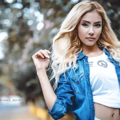 唯美女生妖娆冷艳头像,性感妩媚欧美的细腰美女