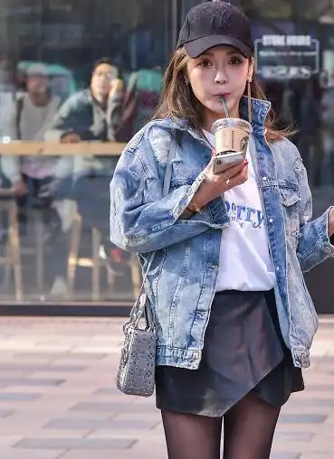 女人们最爱的黑色长腿袜,穿上身显露的都是女人味十足的气质