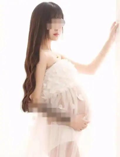 18岁女孩早产生下双胞胎,没想到孩子的爸爸比女孩还小一岁