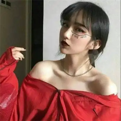 女生超拽霸气冷酷头像,看着比较酷的尤其抽烟的一张
