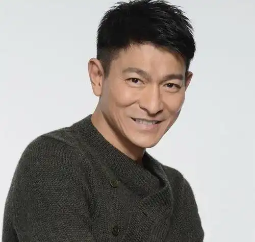 20岁被初恋抛弃,和妻子32年不离不弃,刘德华如今最爱的另有其人
