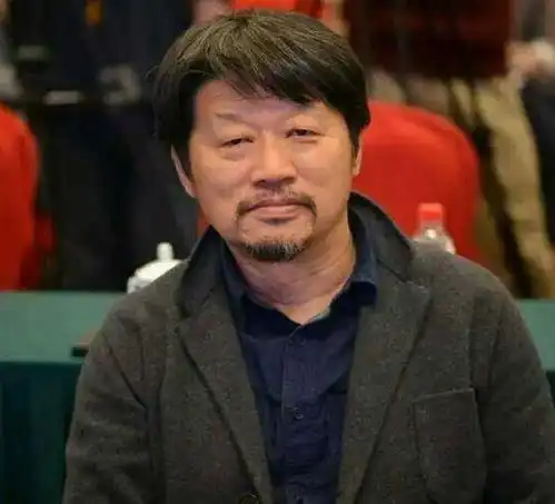 正午阳光可真会玩,不仅导演自己成御用男配,还带儿子媳妇齐上阵