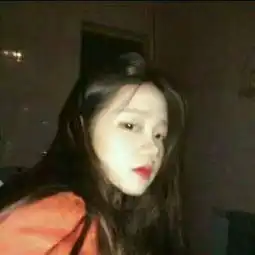 qq黑白头像女生伤感高冷我还是喜欢我自己一个人