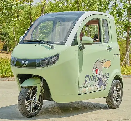 老年人买老年代步车,为什么不推荐全封闭电动三轮篷车3个原因