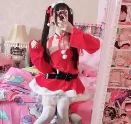抖音蔡萝莉斩获宅男心,身价被曝光,服装都是假货