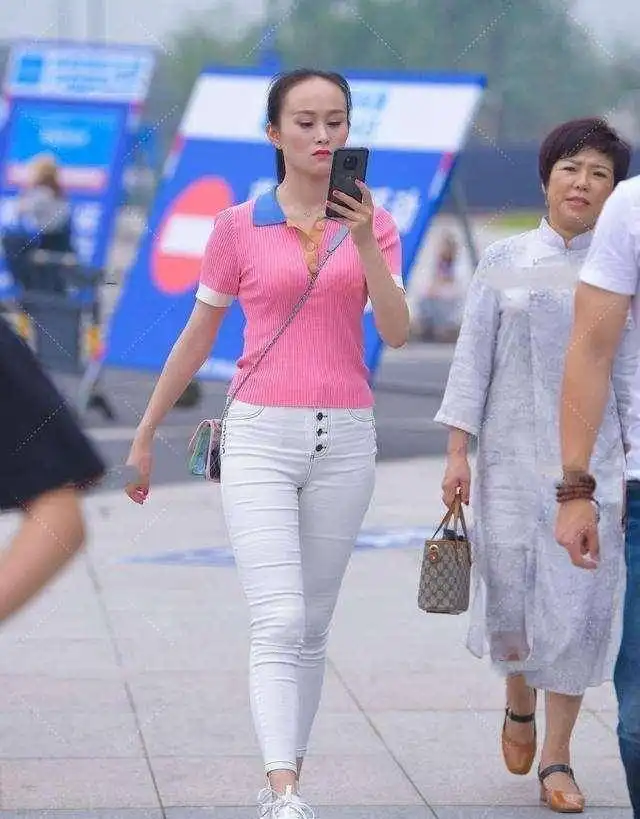 街头味道,达到惊艳全场的效果,打造复古的街头味道