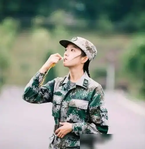 军训女生千万别犯这3个错,否则惹教官厌恶,还要被罚站
