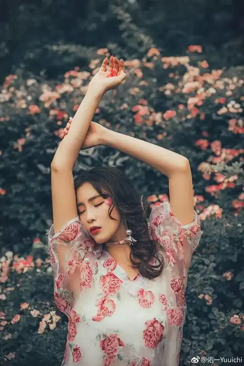 蔷薇少女丨复古唯美少女人像后期调色教程