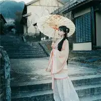 天青色等烟雨而我在等你古风气质美人头像