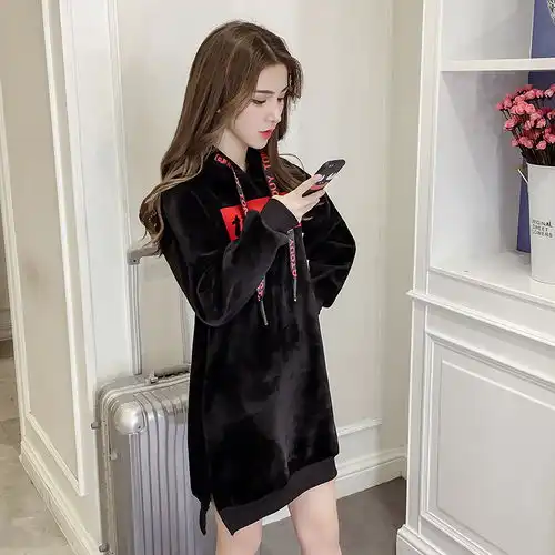 20几岁的女孩子穿衣别太成熟,要穿就穿这些卫衣