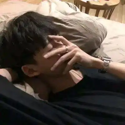 头像人间清醒文案