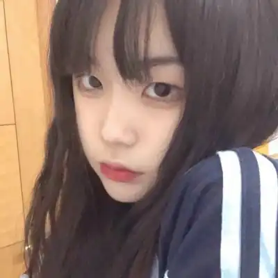 客桥.小众风格意境女头风停在窗女生头像我要个性网