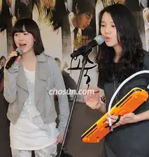 韩国第一美女导演具惠善多才多艺画廊展出艺术品