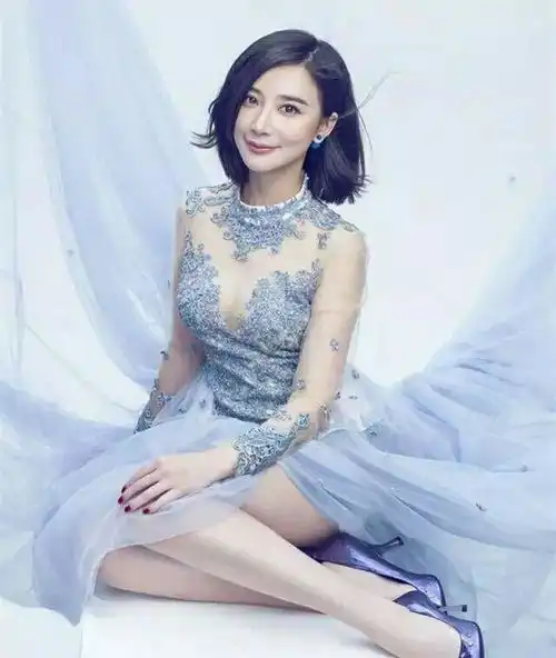 王宝强离婚后泡女神,马蓉却身材发福变大妈
