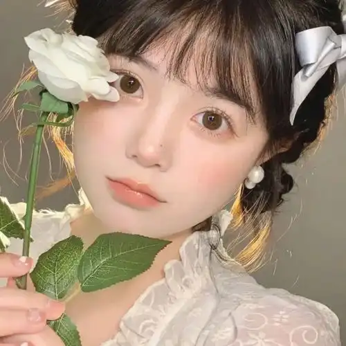 女生头像你一个配角就不要吃醋了