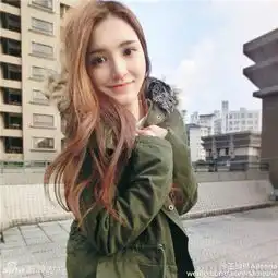 武大校花王维琳海量私照长腿细腰被誉混血女神