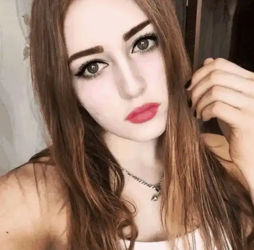 俄罗斯一美女为了防止被调戏练成了金刚芭比
