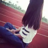 帮忙找一些qq女生头像背影背书包的