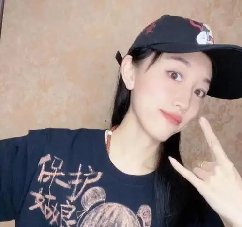 33岁美女网红确定离世,患上罕见癌症,从确诊到去世只有1年