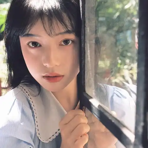文艺到爆炸的女生头像