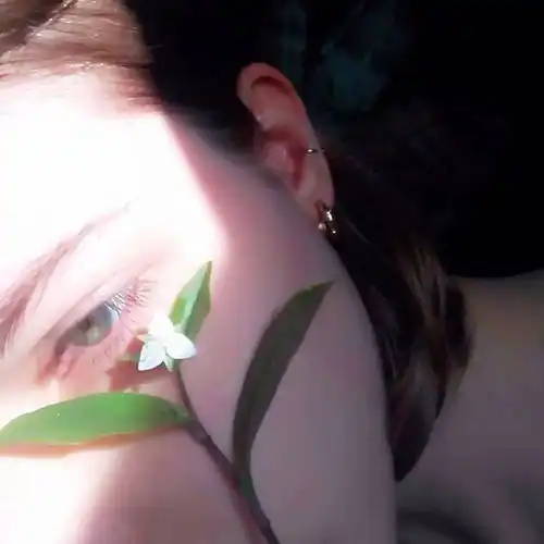 久违的欧美女生头像来啦