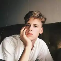 男女混搭丨所想的不过是看看这世界,