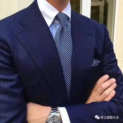 男生怎么根据领型挑选衬衫