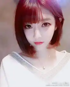韩最火电竞女神空降中国粉丝赞来势胸胸