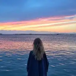 姑娘,别人给予的安定感真的让你感到安定吗