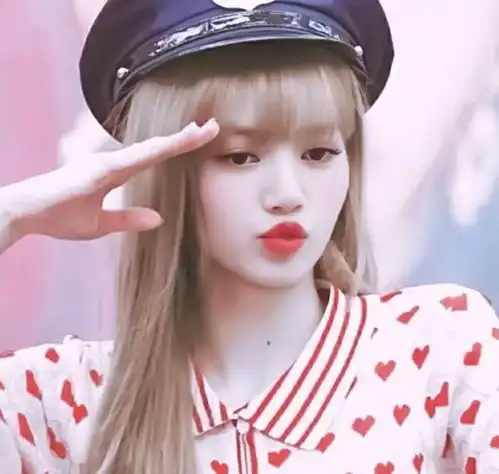 lisa头像爱笑的女孩谁不喜欢