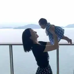 我的基因赢了前tvb花旦李亚男爱女的身形比例比同龄宝宝偏高