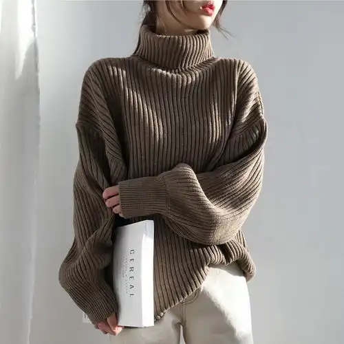 阔腿裤扔了吧,现流行慵懒风毛衣加高筒靴,显瘦保暖,比皮草洋气