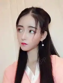 今天是小仙女风格的,这发型看起来跟还挺淑女哈以后...隆鼻失败修复悦美整形