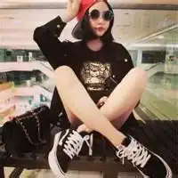 超拽的戴墨镜的qq女生头像,谢谢