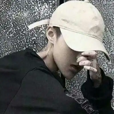 戴帽子的男生头像帽子控小哥哥