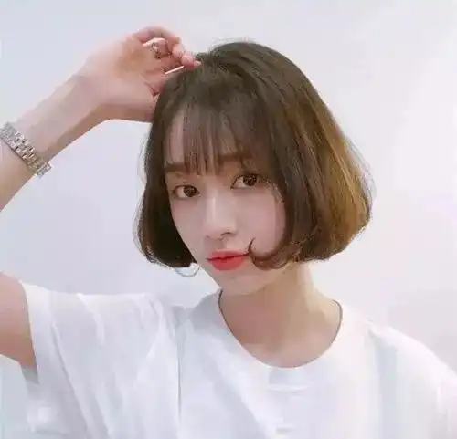 2019流行短发发型趋势女,减龄齐短发成网红爆款