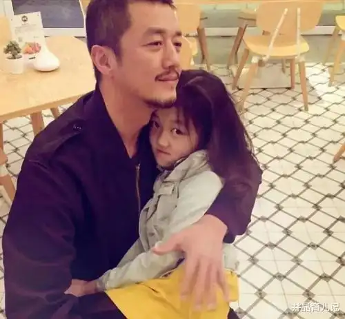 李亚鹏王菲当初对我是满脸的嫌弃,余生不会辜负小19岁女友