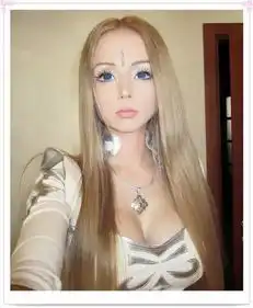 她整容成活的芭比娃娃,但未ps照片竟如此辣眼睛