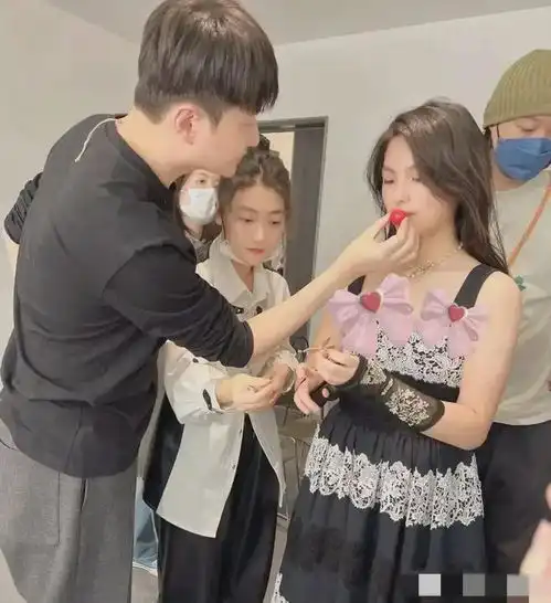 曝王诗龄成dior代言人,一家3口合体拍大片,资源远超一线女明星