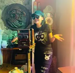 娱乐圈的情人节袁弘喜得麟儿,许晴盼望约会,她微博秀筷子腿